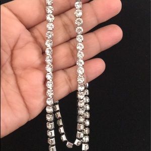 Women’s necklace, comes from a smoke and pet free home,